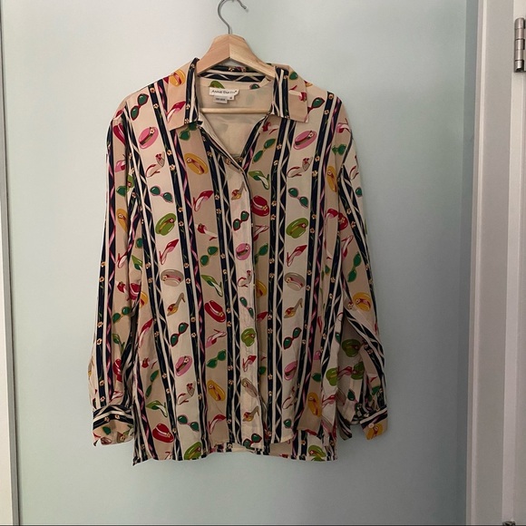 Vintage artsy silk blouse with playful accessories/fashion print - Picture 4 of 5